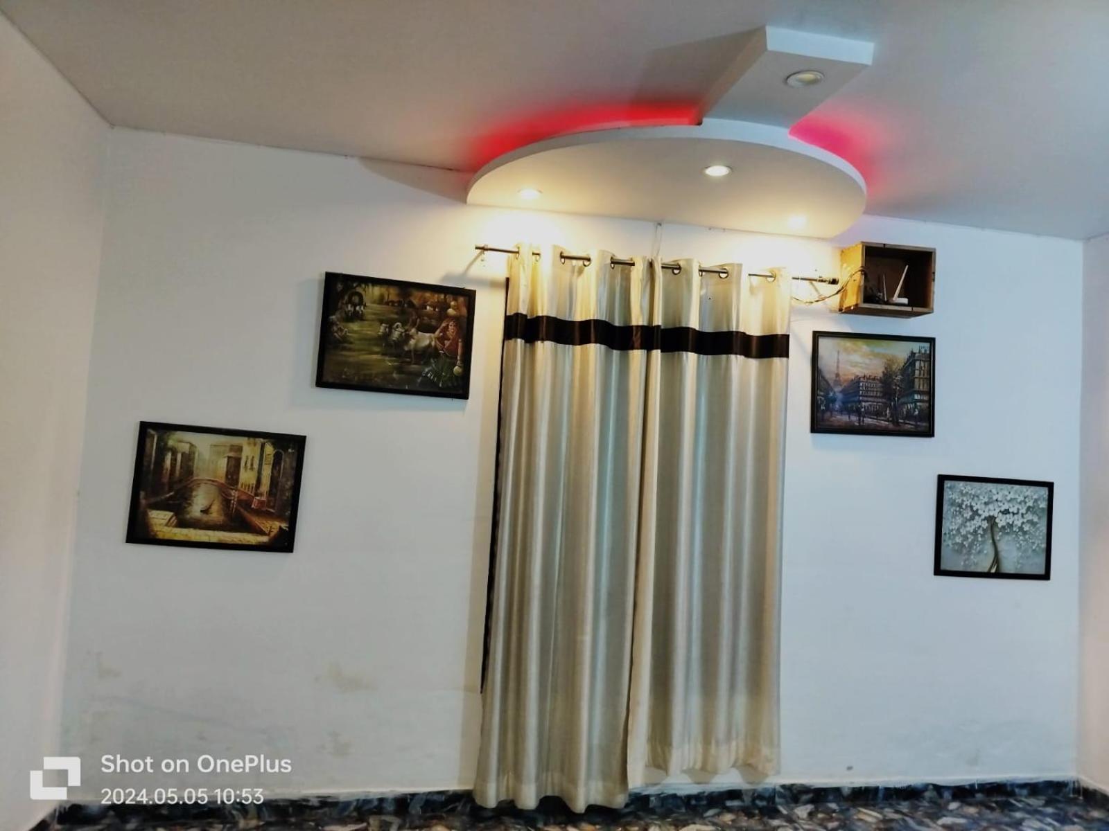 דלהי Hotel Janvi Palace מראה חיצוני תמונה