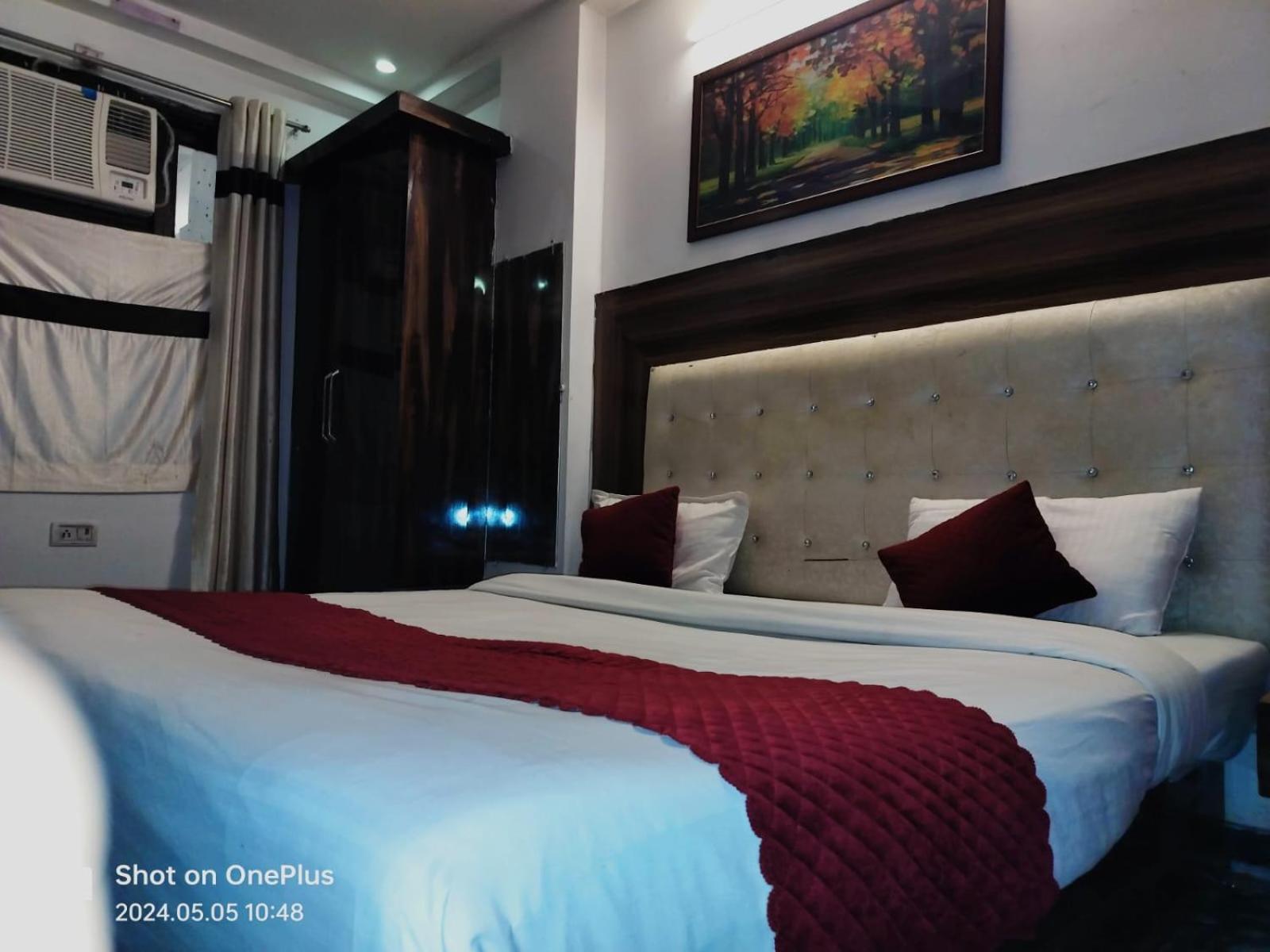 דלהי Hotel Janvi Palace מראה חיצוני תמונה