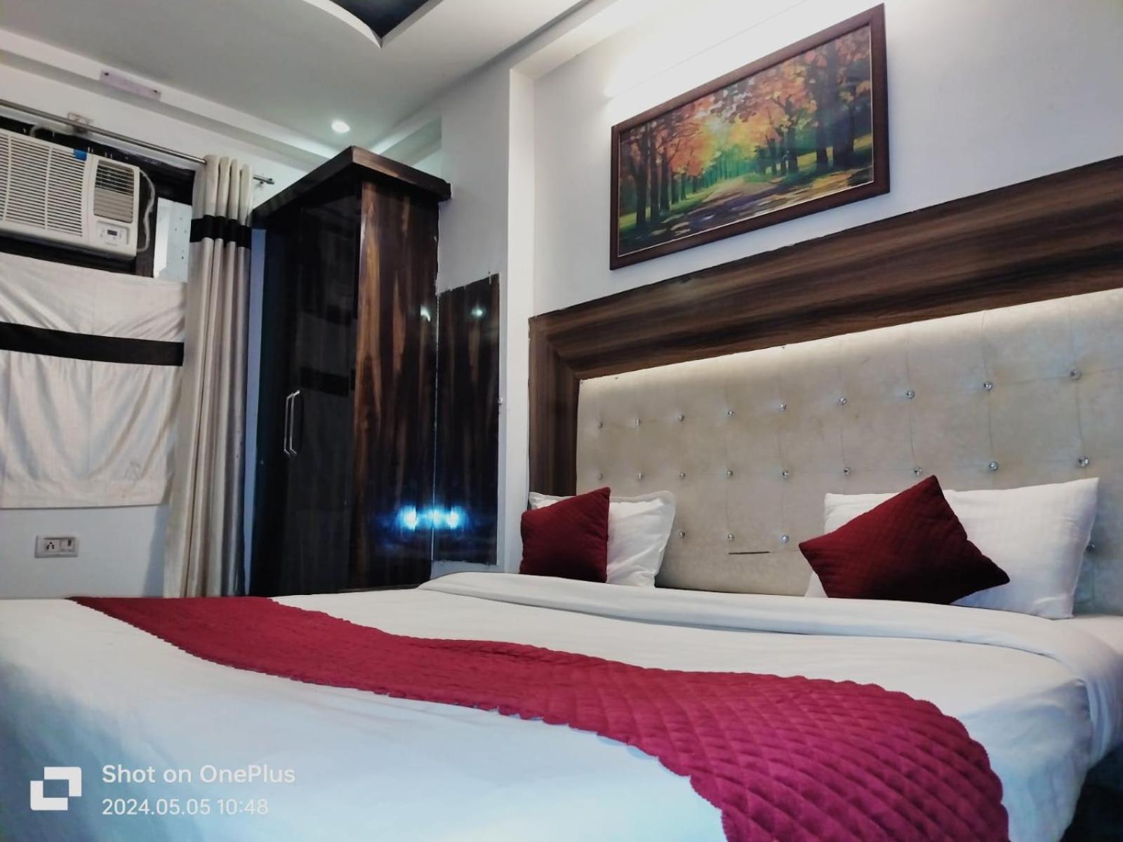דלהי Hotel Janvi Palace מראה חיצוני תמונה