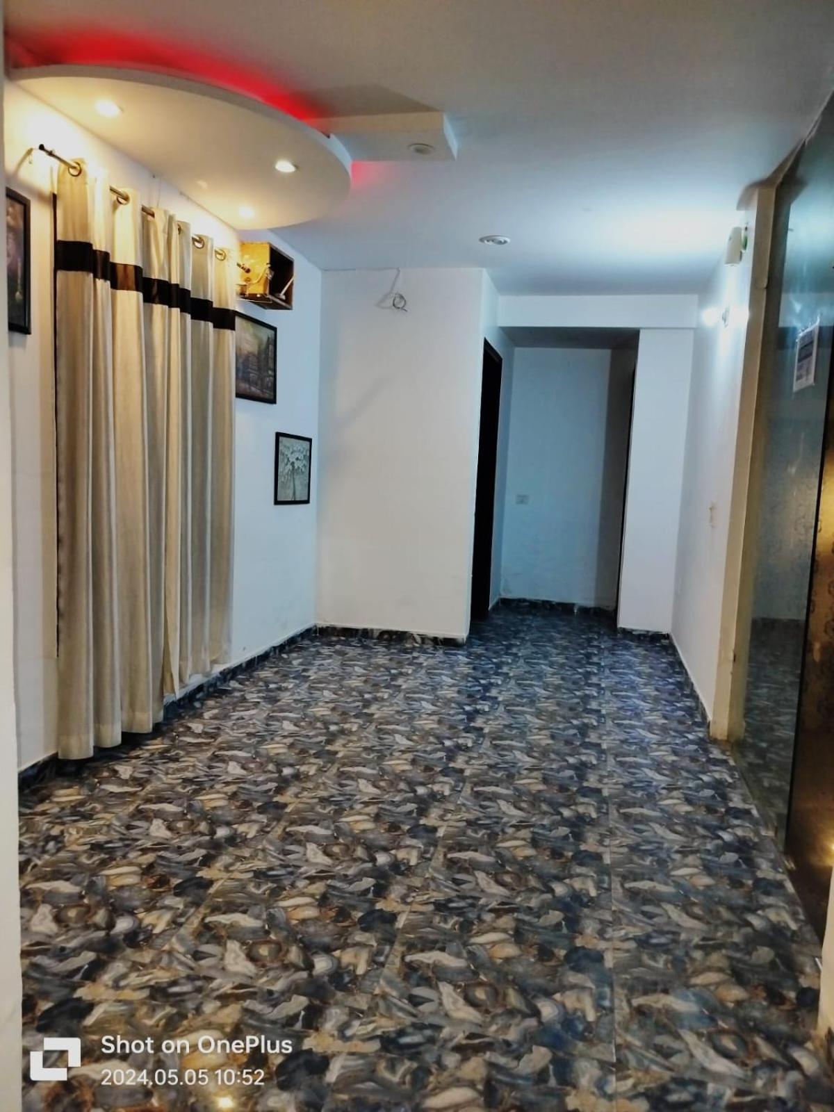 דלהי Hotel Janvi Palace מראה חיצוני תמונה